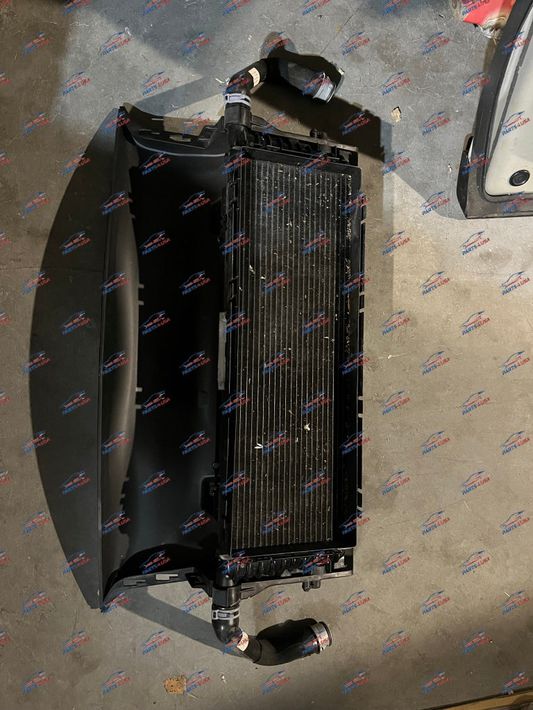 Porsche 911 991 Central Radiator Set Oem 99110613802 Water Radiator