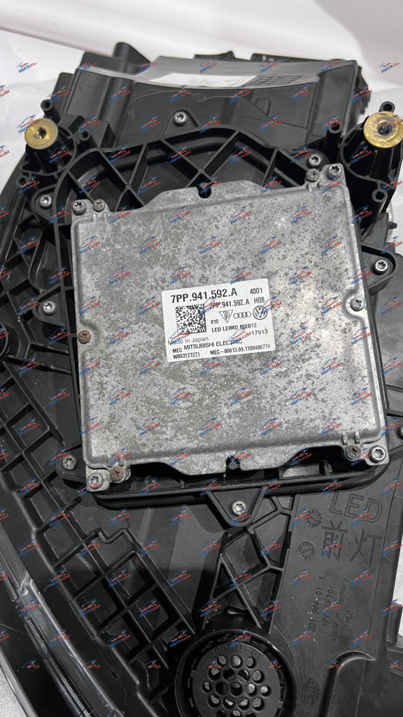 Porsche Panamera 971 Headlight L + R Oem Part Number: 971941036J