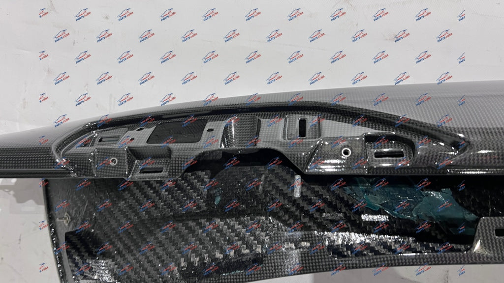 Ferrari Sp1 Sp2 Monza Center Tunnel Lateral Carbon Fiber Interior Oem Part Part Number: 035285