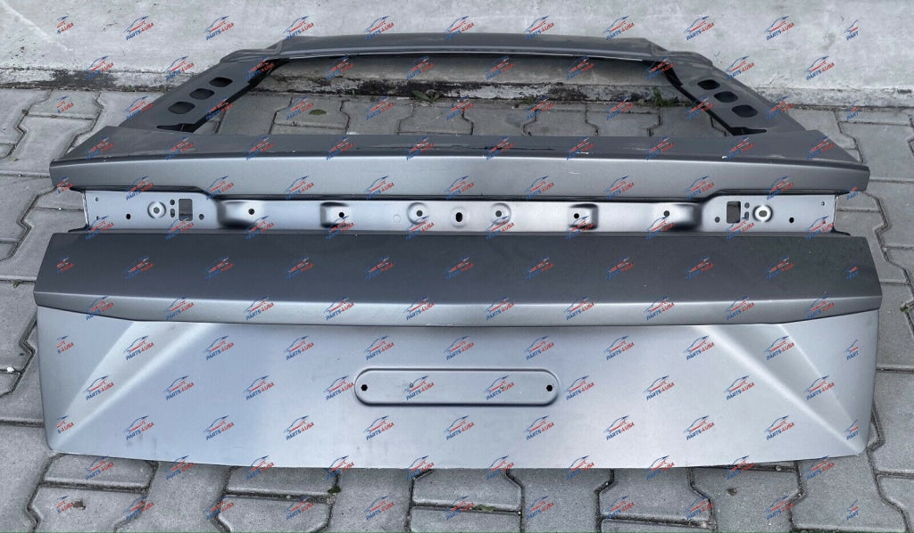 Lamborghini Urus Trunk Lid Cover Part Number: 4Ml827105 4Ml827025