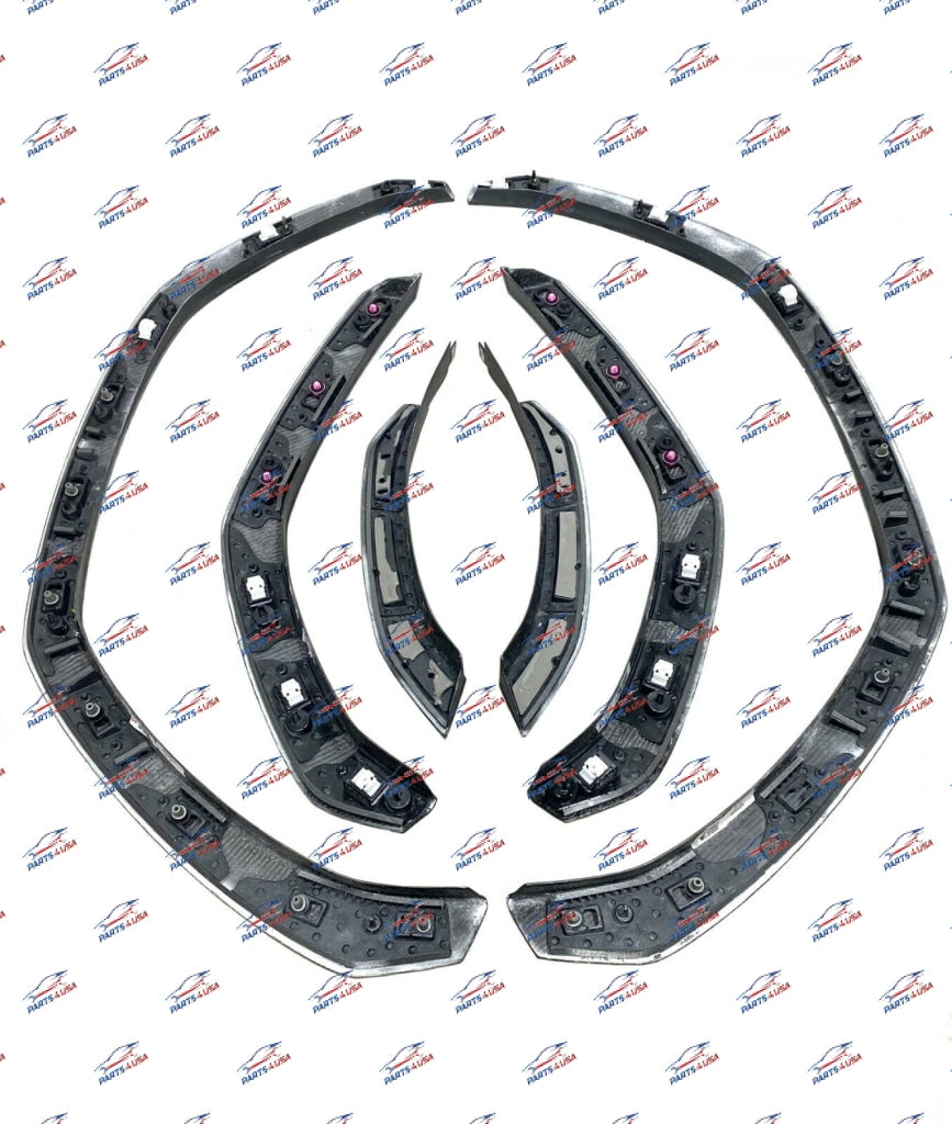 Lamborghini Urus Wheel Arch Set Carbon Part Number: 4Ml853718A