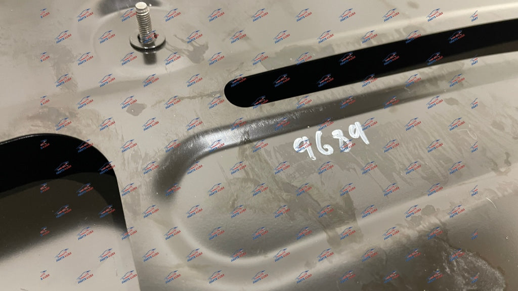 Mclaren 570S Extended Door Left Side Part Number: 120Ml1S17